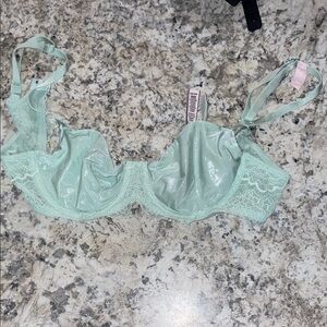 Victoria's Secret Light Green Lace Bra
